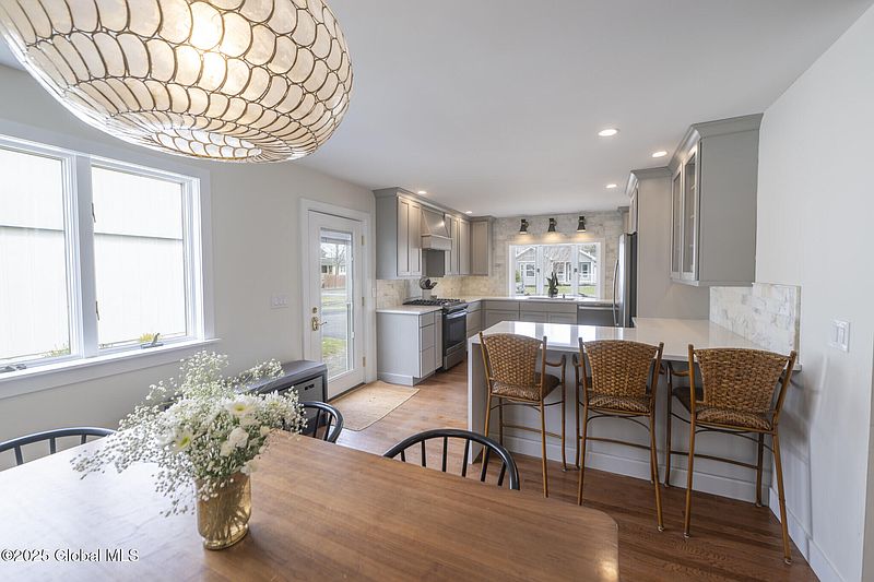 2nd image of 10 Hathorn Street