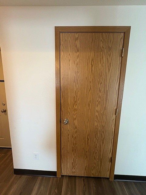 Apartment - Entry Closet