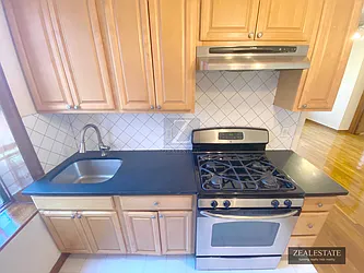 Rented by ZealEstate Group Inc