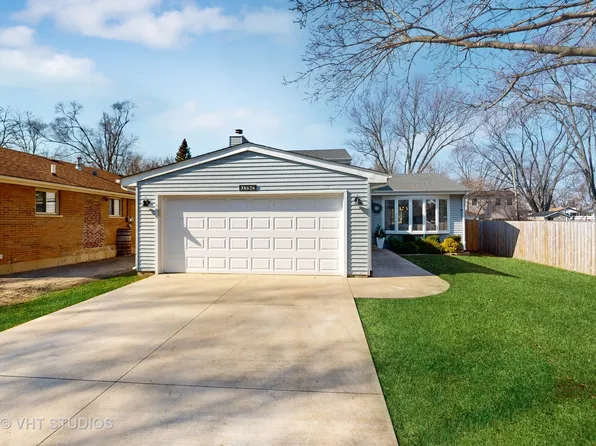 3S626 Wilbur Ave, Warrenville, IL 60555