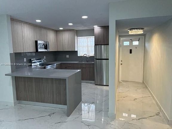2nd image of 5160 SW 40th Ave APT 27D