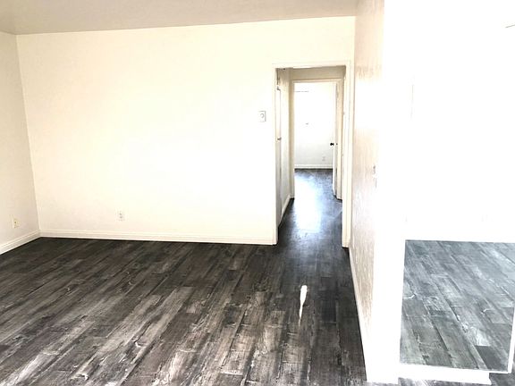 3rd image of 2321 Pullman Ln Unit E