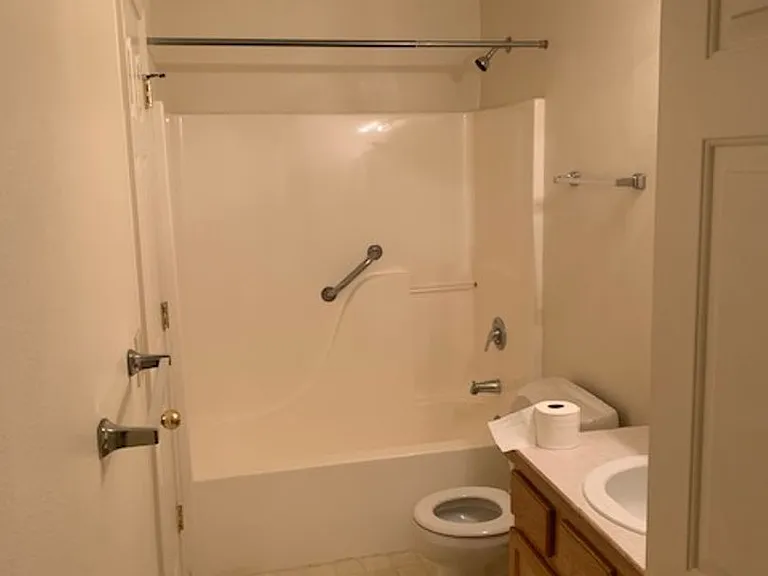 705 Benjamin Ave — Photo 2