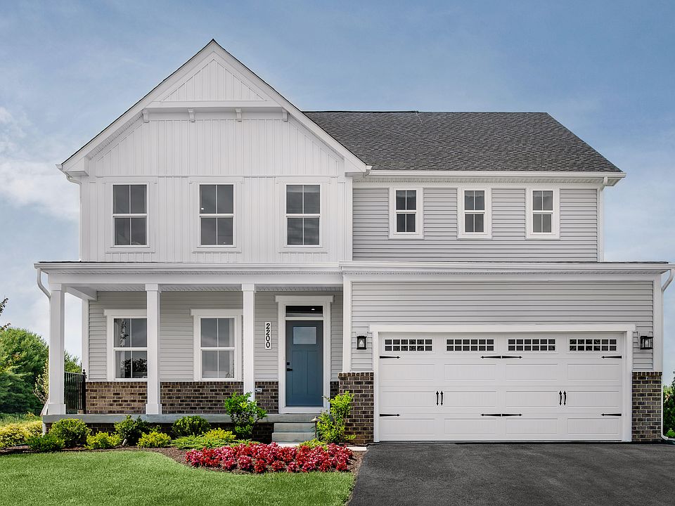 New single-family homes conveniently located near commuter routes, shopping, top-rated schools