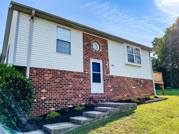 1104 Goose Meadow Dr