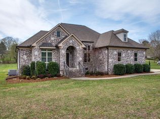 1206 Corlew Dr, Burns, TN 37029