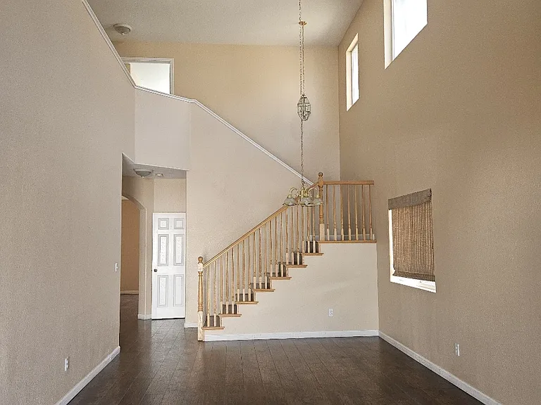 4147 Heirloom Ln — Photo 2