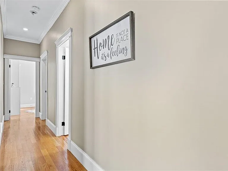 54 Stanley Ave — Photo 2