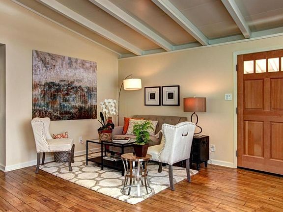 Livingroom - sideview