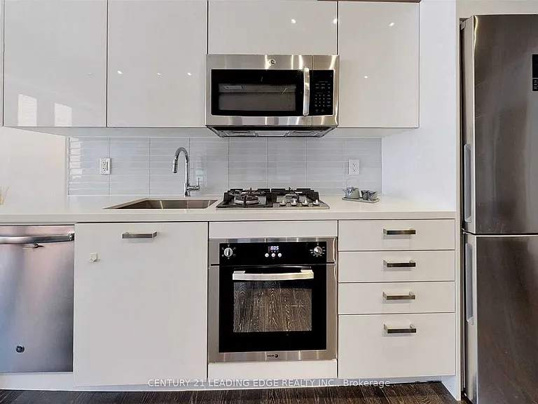 11 Charlotte St #308 — Photo 12
