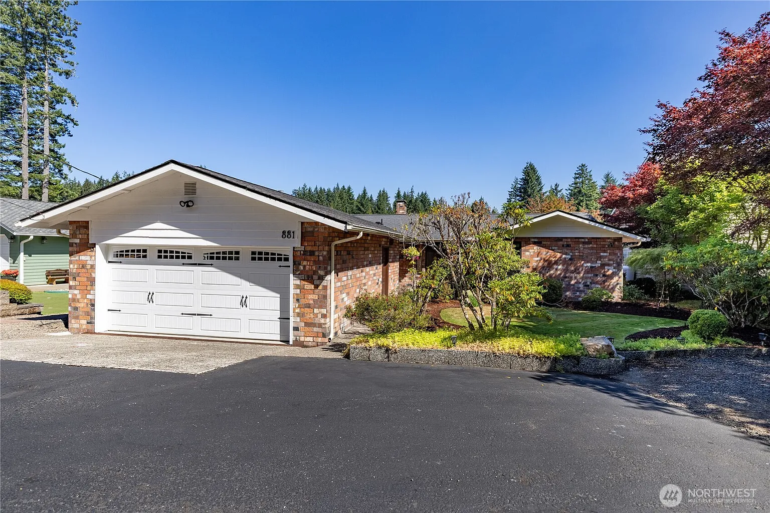 881 E Ballantrae Drive photo 1