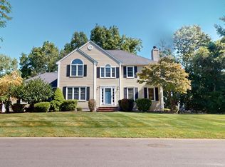 10 William Dr, Foxboro, MA 02035