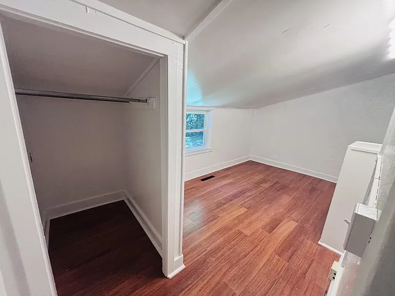 272 S Pearl St — Photo 10