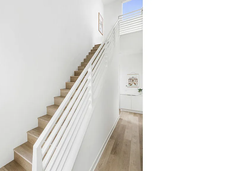 10907 Otsego St — Photo 22