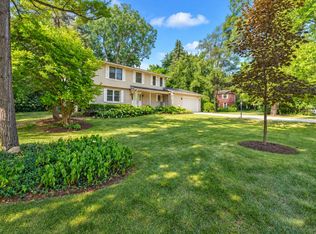 1990 Squirrel Valley Dr, Bloomfield Hills, MI 48304