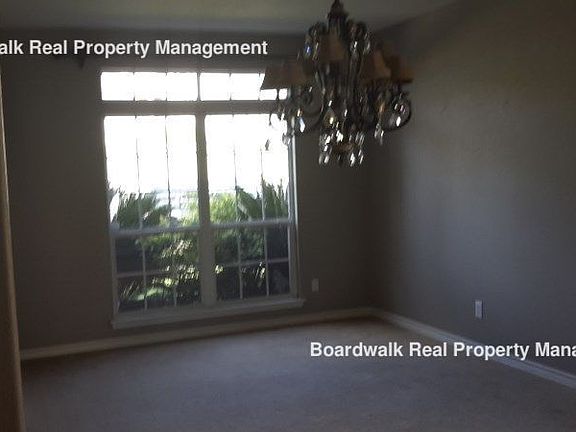 3rd image of 21030 Villa Valencia