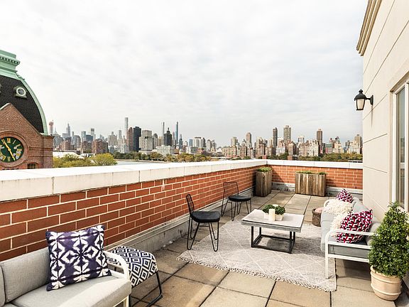 3rd image of 3085 Vernon Blvd Penthouse A