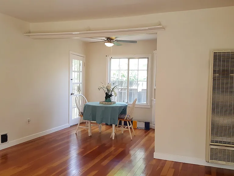 627 Rose Ave #4 — Photo 12