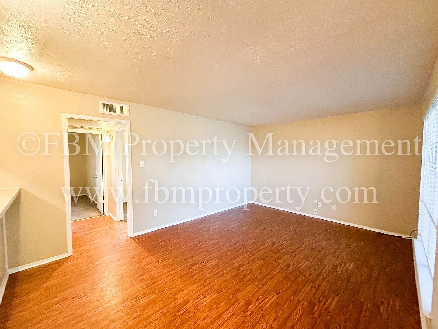 2 bed, 1.0 bath, 801 sqft, $1,125 — Photo 4