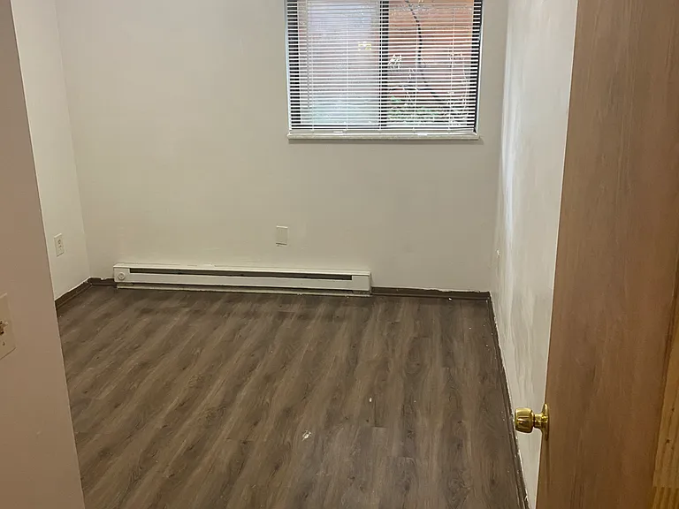 437 Sumner St — Photo 6