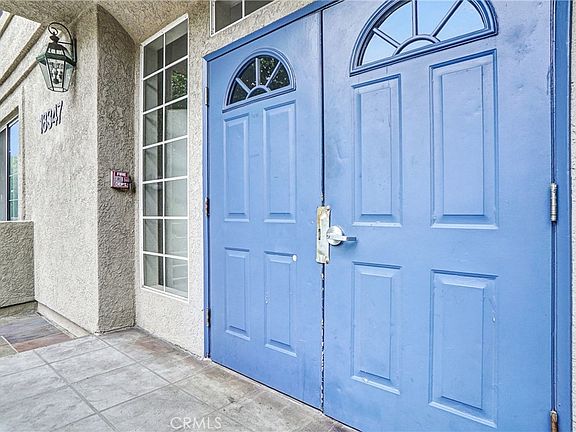 3rd image of 18347 Saticoy St Unit 7