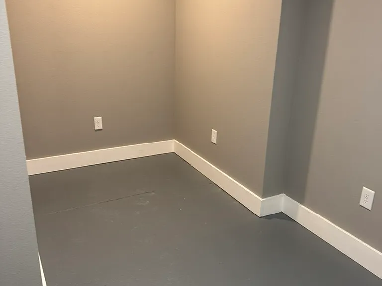 223 W 3rd St #108 — Photo 23