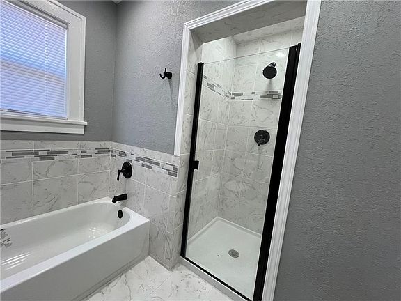 5th image of 2215 E 68th St