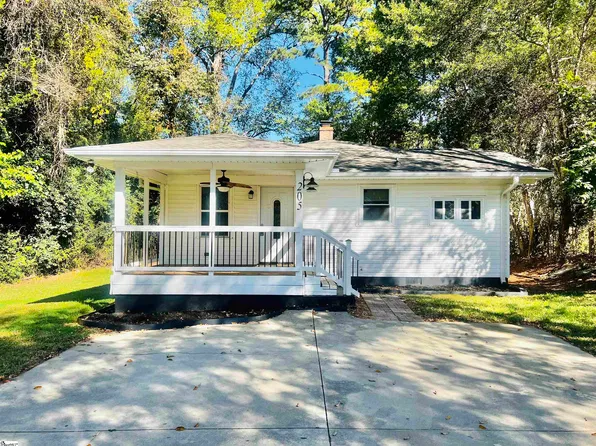 205 Fairfield Dr, Mauldin, SC 29662