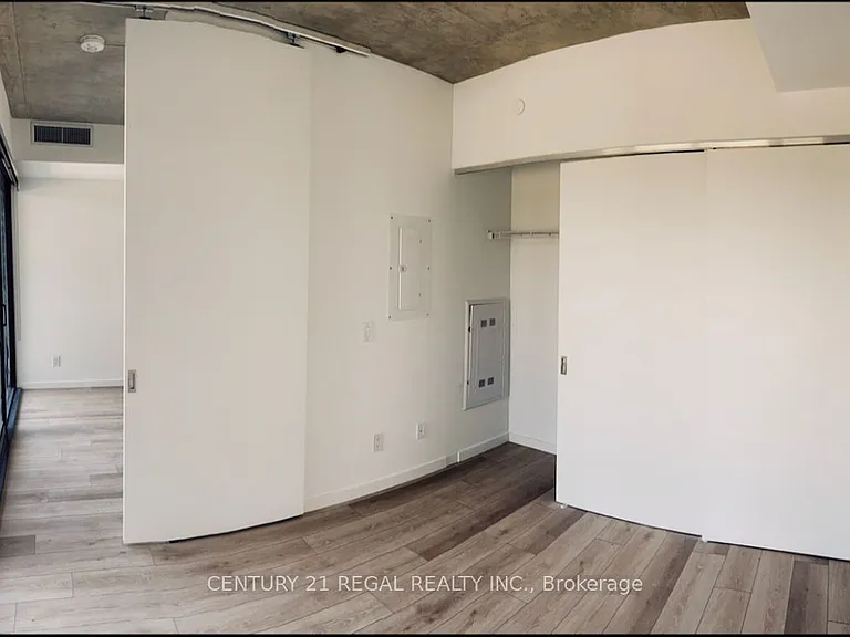 7 Smith Cres #302 — Photo 15