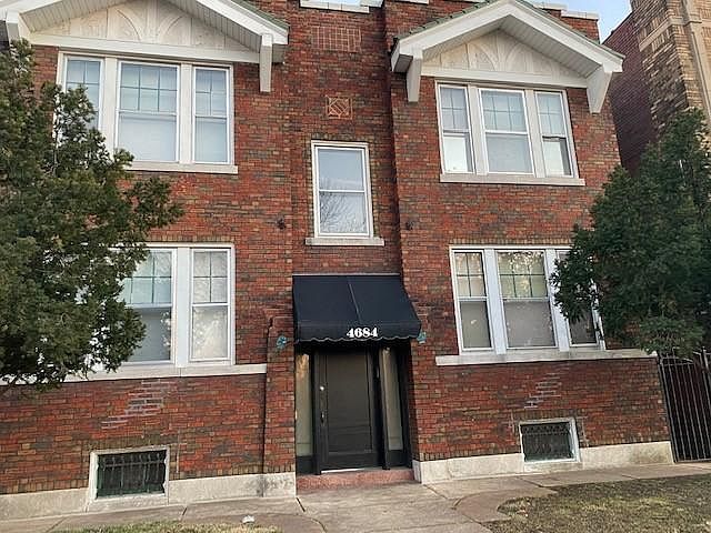 1st image of 4684 S Grand Blvd #1N