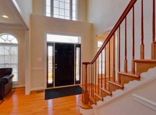 6931 Haycock Rd, Falls Church, VA 22043