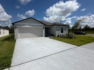 5792 Red Kite Dr, Wimauma, FL 33598