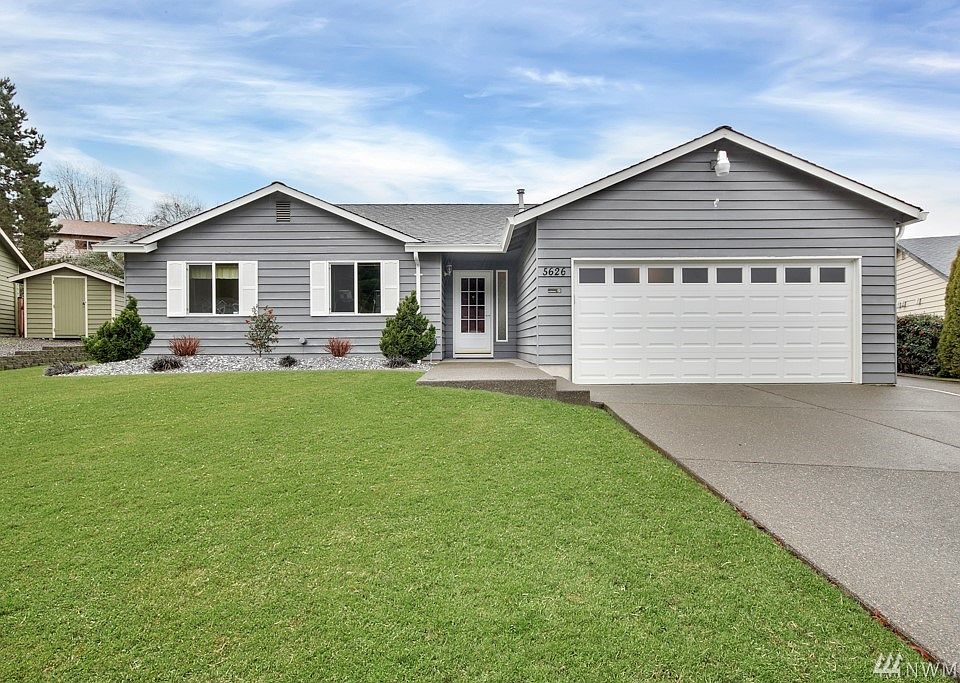 Immaculate, move-in ready 3 bedroom rambler ready for the next buyers to take care of it.