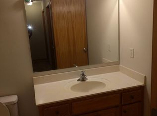 1014 Drew Dr, Woodbury, MN 55129