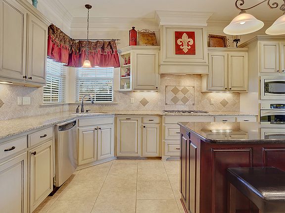 4th image of 37426 Amalfi Dr