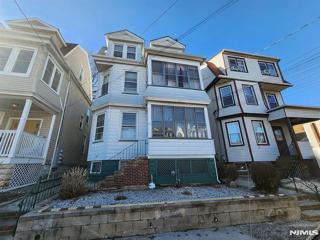 31 Union Pl photo 1