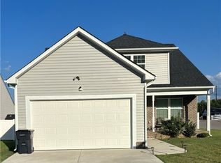 3901 Lighthouse Ln, Hopewell, VA 23860