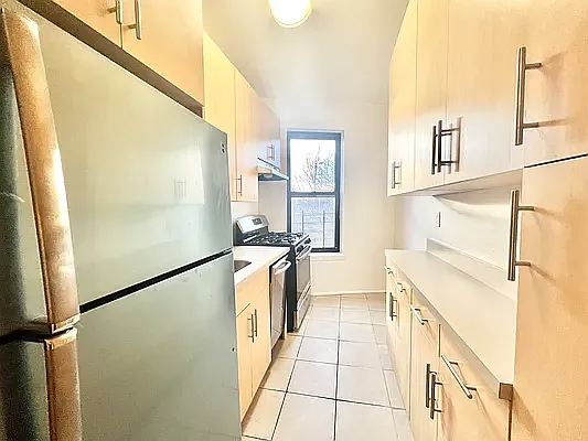 Rented by A&E Real Estate Management | media 4