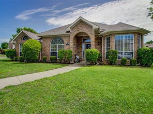 6410 Debbie Cir, Rowlett, TX 75089