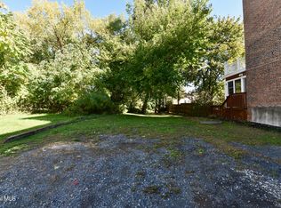 53 1st St, Albany, NY 12210