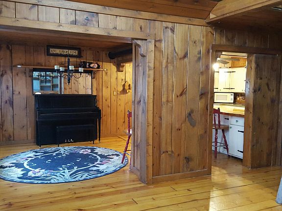 5th image of 2077 Woodward Dr