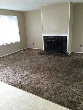 3rd image of 1317 10th Ave NW