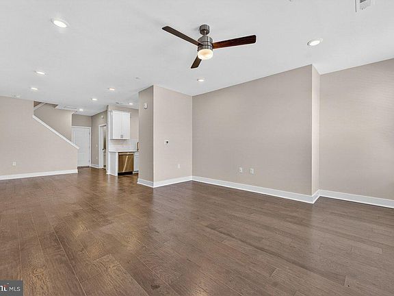 4th image of 207 Aaron Truehart Way #207