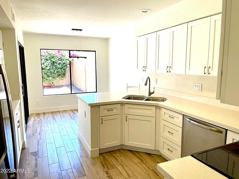9135 N 101st Way — Photo 3