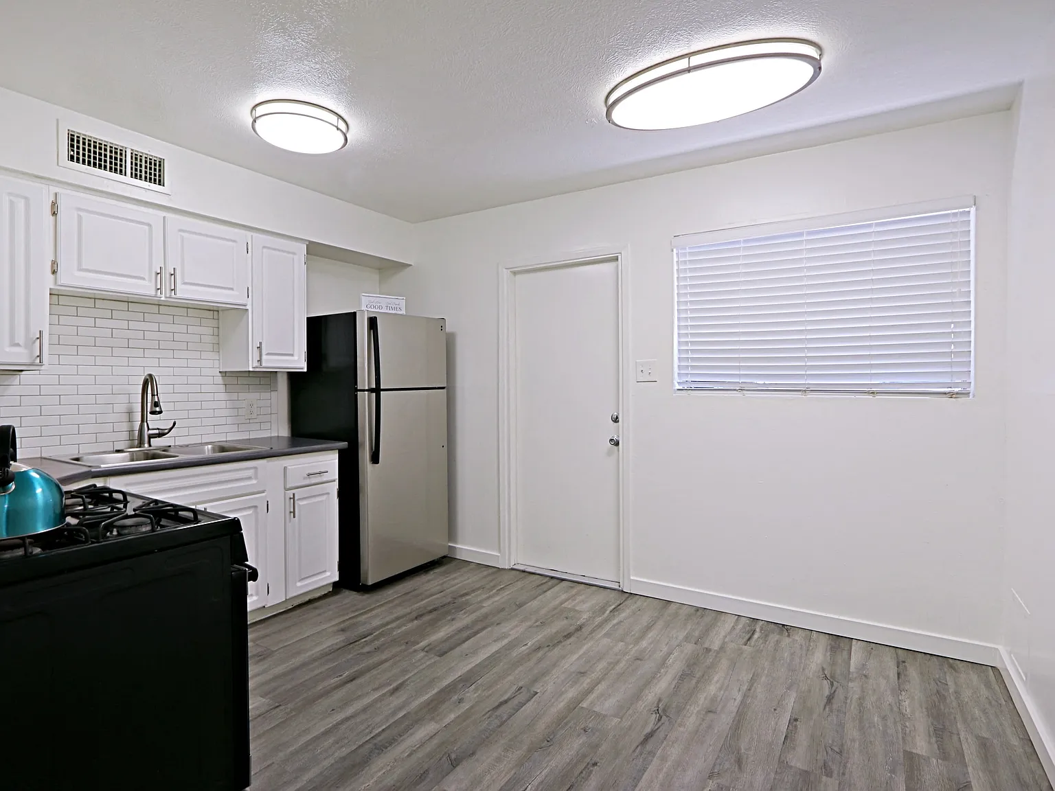 Osborn Place — Photo 1