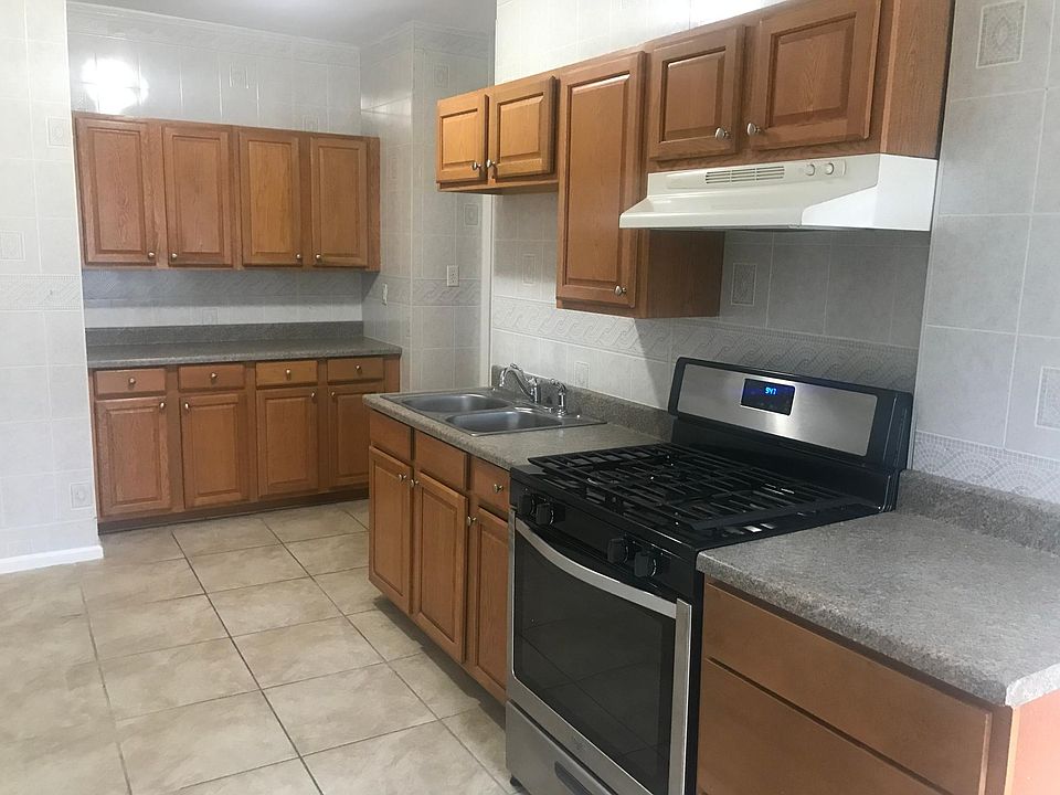 1st image of 813 S Oak Park Ave #3N