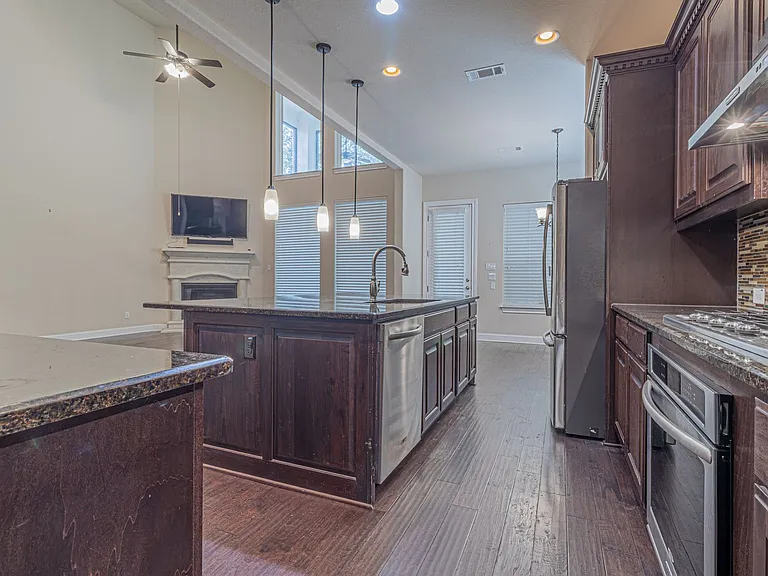 2727 Sonata Park — Photo 8