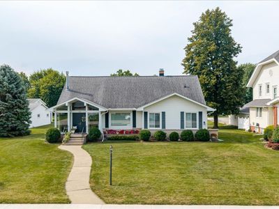 111 E 7th St, Gridley, IL, 61744