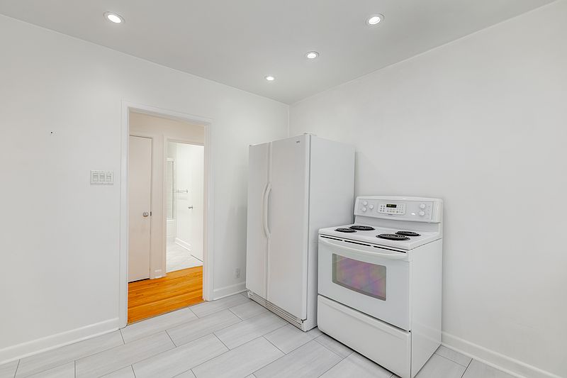 Winnipeg Apartment for rent - 2 Bedrooms — photo 22