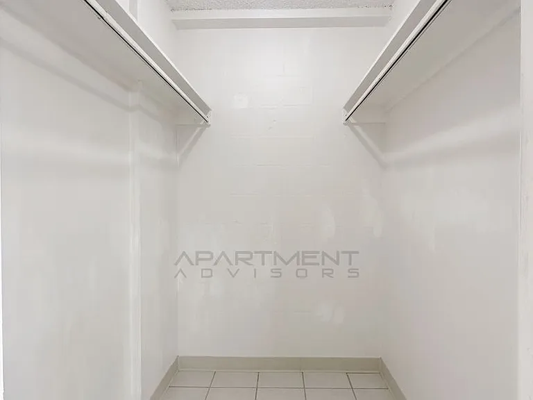 2541 Kuhio Ave — Photo 6